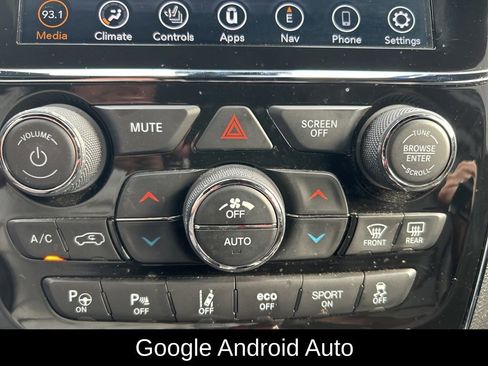 Certified 2021 Jeep Grand Cherokee Limited image 32