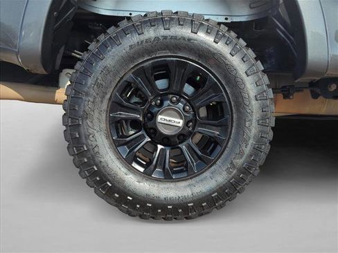 Used 2018 Ford F250 Lariat w/ Chrome Package image 23