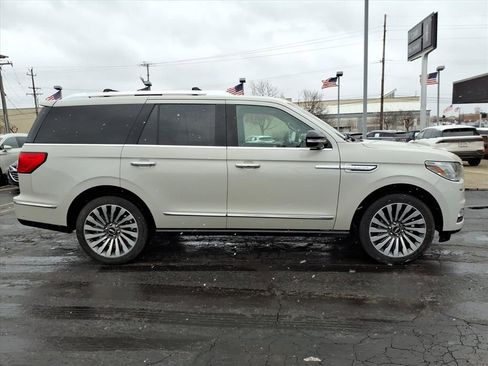Used 2019 Lincoln Navigator Reserve w/ Cargo Package image 8