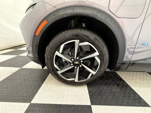 New 2026 Chevrolet Equinox EV LT image 10
