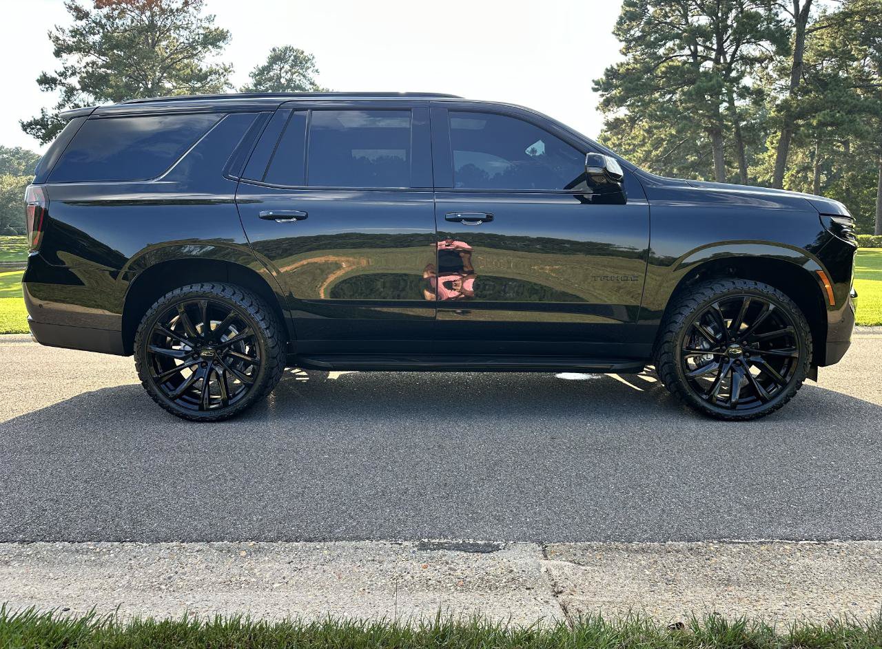 Used 2025 Chevrolet Tahoe RST w/ RST Capability Package AWD/4WD image 4