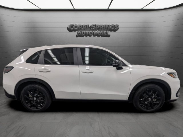 Certified 2025 Honda HR-V Sport image 8