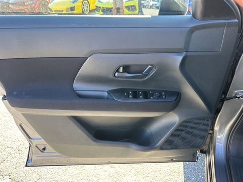 Used 2025 Nissan Kicks S image 22