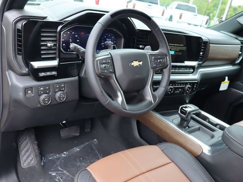 New 2026 Chevrolet Silverado 1500 High Country w/ Technology Package AWD/4WD image 6