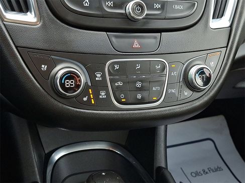 Used 2020 Chevrolet Malibu Premier image 16