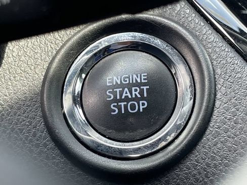 Used 2019 Toyota C-HR Limited FWD image 22