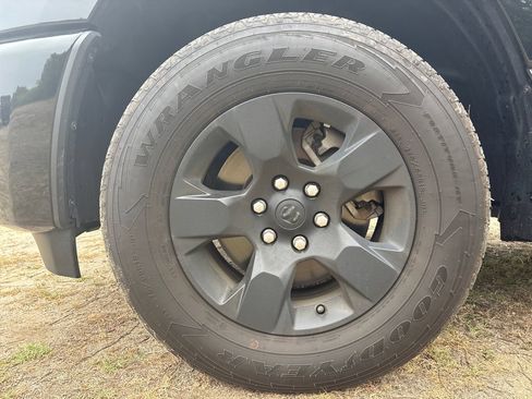 Used 2025 RAM 1500 Tradesman w/ Night Edition AWD/4WD image 4