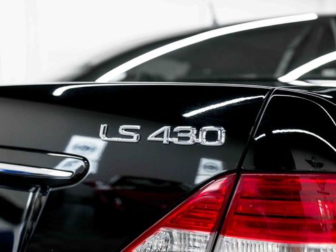 Used 2004 Lexus LS 430 RWD image 24