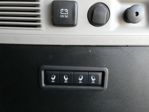 Used 2024 Jeep Wagoneer Series II w/ Premium Group I image 18