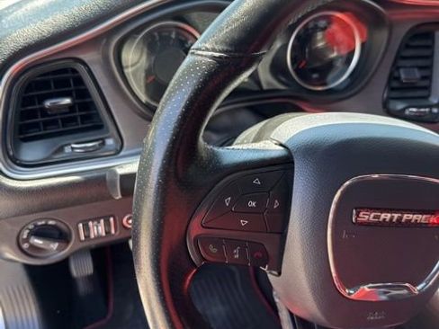 Used 2017 Dodge Challenger R/T Scat Pack RWD image 21