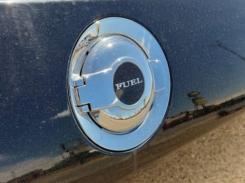 Used 2022 Dodge Challenger GT RWD image 8
