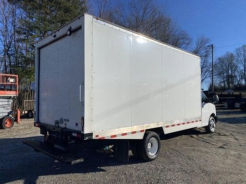 Used 2024 Chevrolet Express 3500 w/ Power Convenience Package image 8