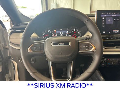 Used 2025 Jeep Compass Limited AWD/4WD image 13