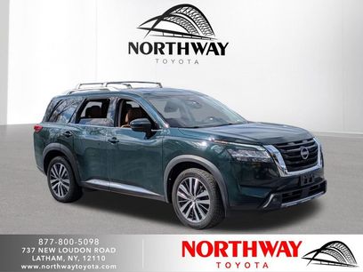 Used 2022 Nissan Pathfinder Platinum w/ Lighting Package (N92)