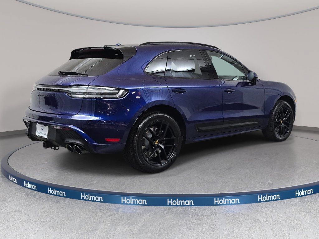 Used 2025 Porsche Macan GTS AWD/4WD image 6