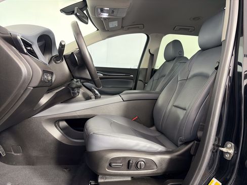 Used 2021 Buick Enclave Essence w/ Sport Touring Edition FWD image 6