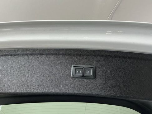 Used 2024 Audi SQ5 Premium Plus w/ Premium Plus Package image 30