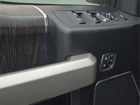 Used 2020 Ford F250 Lariat w/ Lariat Ultimate Package image 21