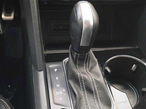 Used 2021 Volkswagen Atlas SEL R-Line AWD/4WD image 16