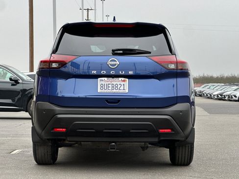 Certified 2021 Nissan Rogue S image 5