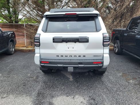 Used 2025 Toyota 4Runner 4WD image 4
