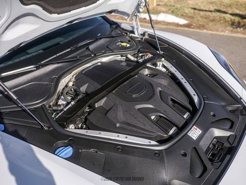 Used 2024 Porsche Panamera 4 w/ Premium Package image 18