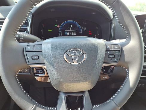 New 2026 Toyota Camry SE FWD image 15