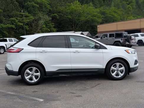 Used 2020 Ford Edge SE FWD image 10