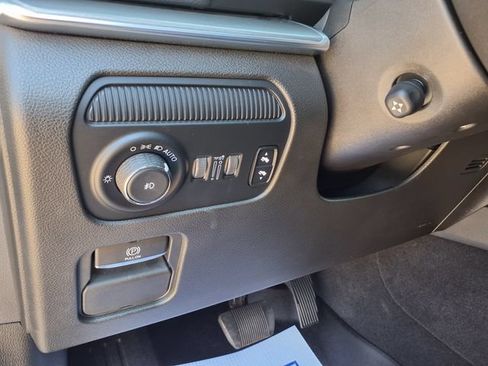 Used 2023 Jeep Wagoneer Series II w/ Convenience Group I AWD/4WD image 33