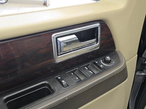 Used 2015 Lincoln Navigator L 4WD w/ Equipment Group 101A Reserve image 21