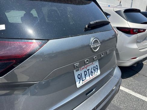 Used 2024 Nissan Rogue S FWD image 4
