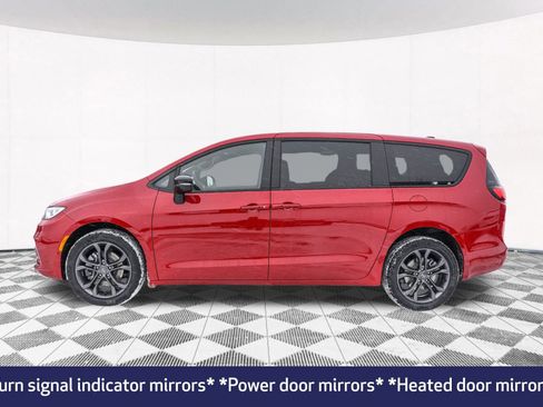 New 2026 Chrysler Pacifica Select image 12