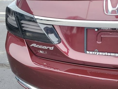 Used 2017 Honda Accord Sport Special Edition image 7