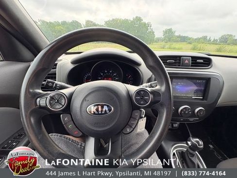 Used 2016 Kia Soul FWD image 13