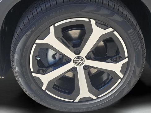 New 2026 Volkswagen Tiguan SE image 8