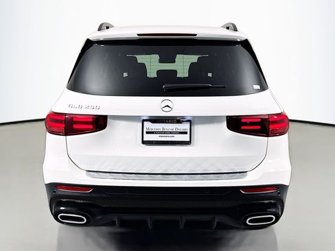 Used 2025 Mercedes-Benz GLB 250 GLB 250 image 4