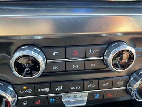New 2026 Ford F350 King Ranch w/ FX4 Off-Road Package AWD/4WD image 32