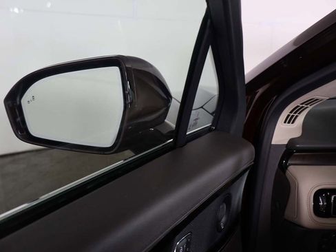 Used 2022 Lincoln Nautilus Reserve w/ Luxury Package image 38