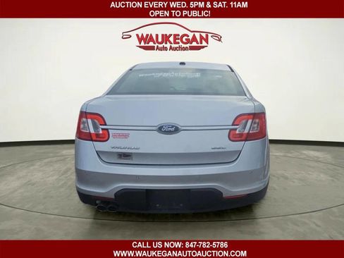 Used 2010 Ford Taurus SEL image 5