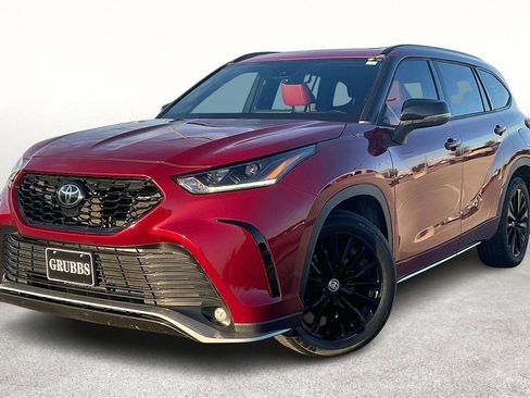 Used 2023 Toyota Highlander L image 44