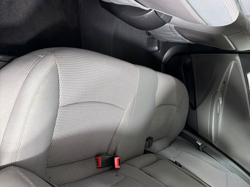 Used 2011 Hyundai Sonata GLS FWD image 18