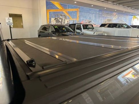 Used 2019 Ford F150 Lariat w/ Equipment Group 502A Luxury image 7