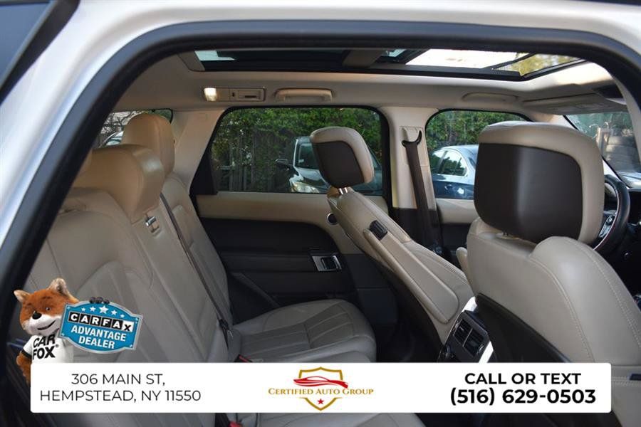 Used 2019 Land Rover Range Rover Sport HSE AWD/4WD image 25