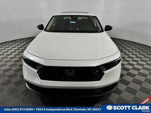 New 2025 Honda Accord SE image 2