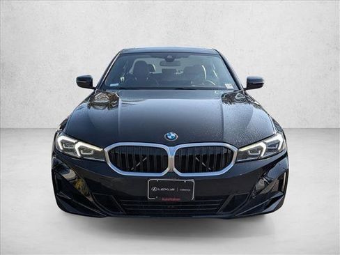 Used 2023 BMW 330i Sedan w/ Premium Package image 4