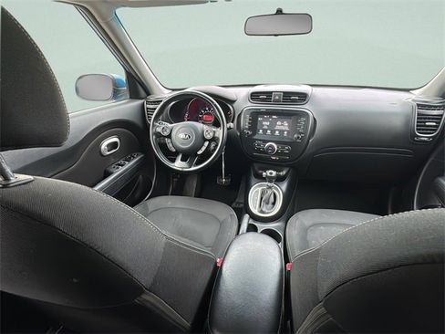 Used 2018 Kia Soul + image 20