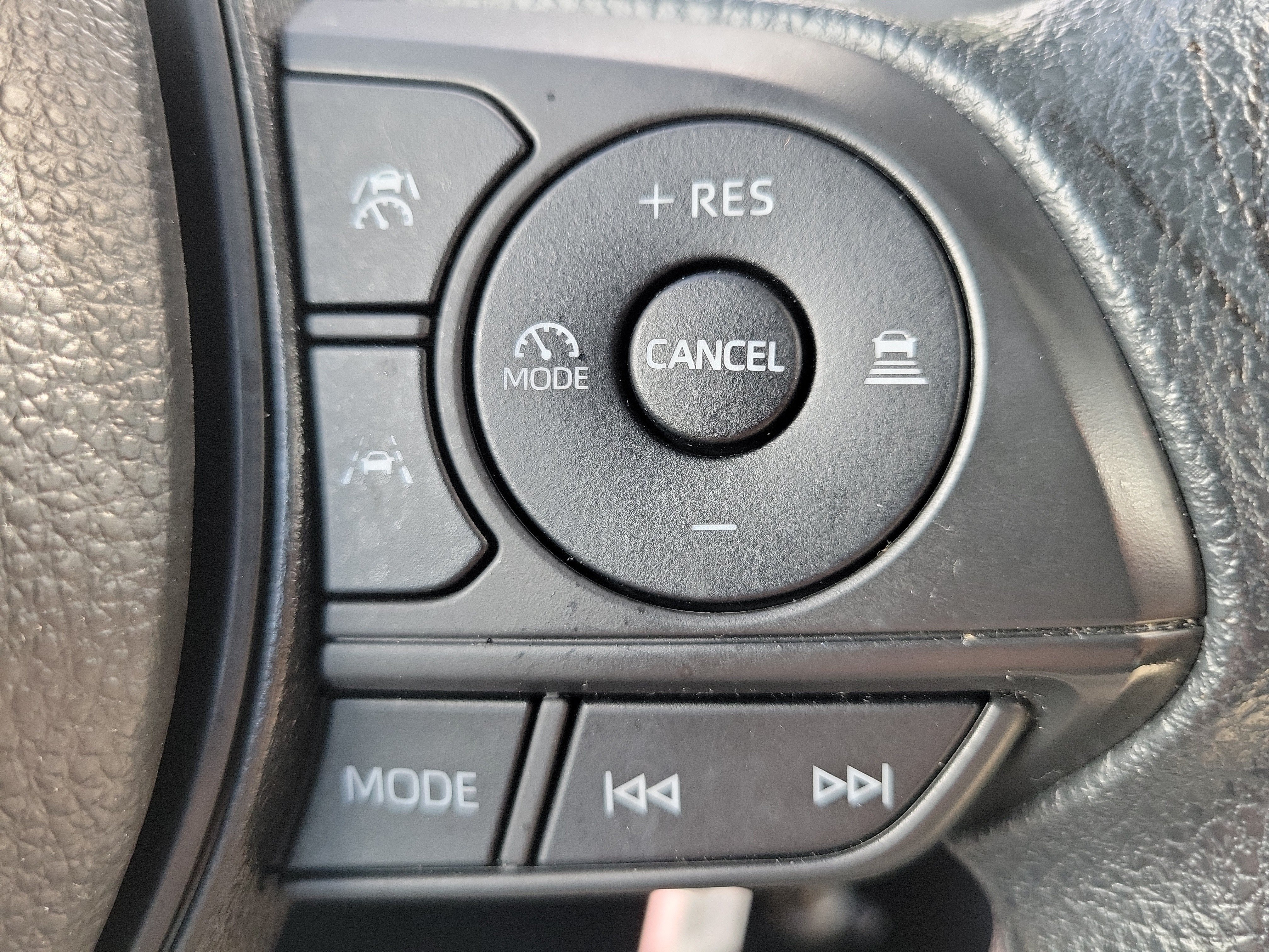 Certified 2025 Toyota Corolla LE FWD image 30