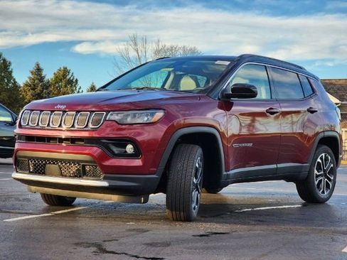 Used 2022 Jeep Compass Limited w/ Sun and Sound Group image 17