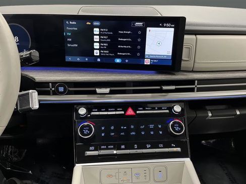 Used 2024 Hyundai Santa Fe Limited image 9