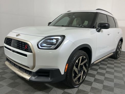 Certified 2025 MINI Cooper Countryman S image 2